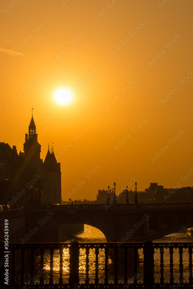 Fototapeta premium Paris and Sunset over the Seine River.