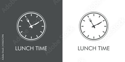 Logotipo con texto Lunch Time. Icono plano lineal con reloj con cubiertos en fondo gris y fondo blanco