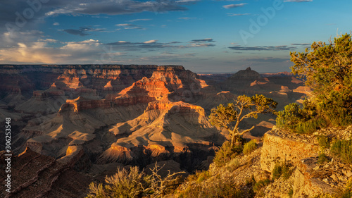 Fading sun, Grand Canyon National Park - Shoshone Point