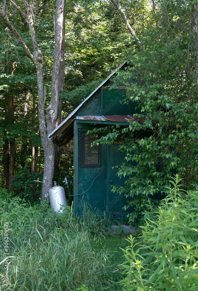Small outbuilding in Northern New Hampshire Small outbuilding in Northern New Hampshire
