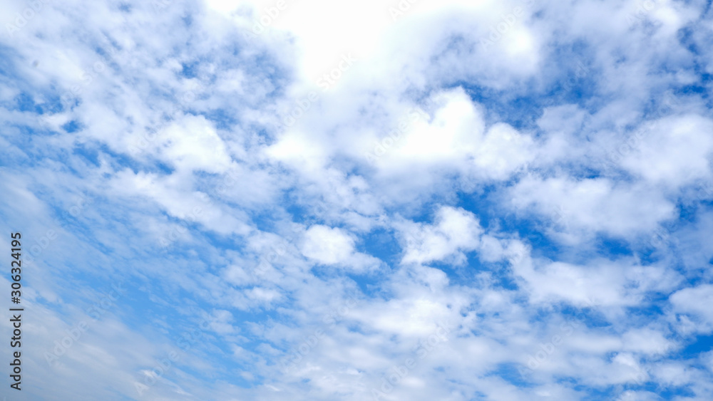 Obraz premium Blue sky with clouds background