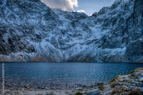 Fototapeta Naklejka Na Ścianę i Meble -  Beautiful view of lake with high mountains around , Poland  High Tatras
