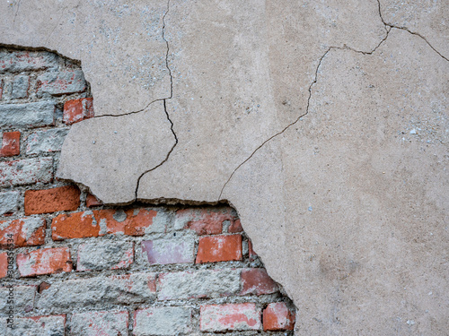 Bauschäden an einer Hauswand photo