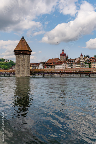 Altstadt von Luzern mit Kapellbrücke - Schweiz
