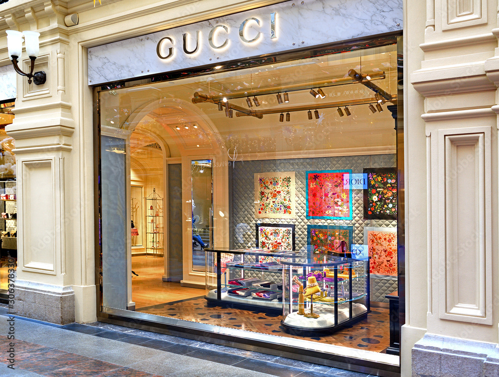 Gucci boutique in State Department Store (GUM). Moscow foto de Stock |  Adobe Stock