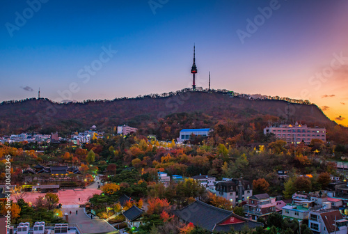 Photography namsan mountain in the autumn at seoul city south korea