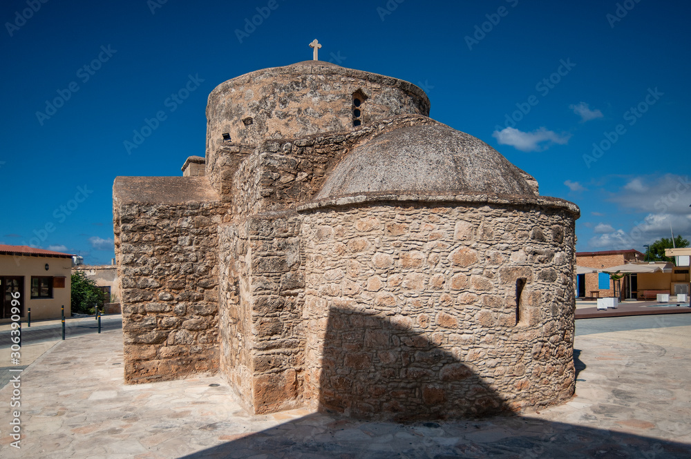 In the center of the village of Chloraka is the church of Panagia Chriseleus (icons of the Virgin «Affection In the center of the village of Chloraka is the church of Panagia Chriseleus (icons of the Virgin «Affection