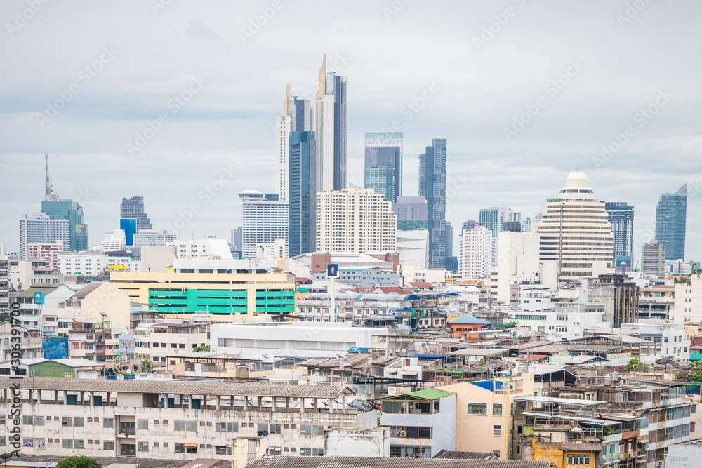 Fototapeta premium panoramic view of downtonw bangkok, thailand