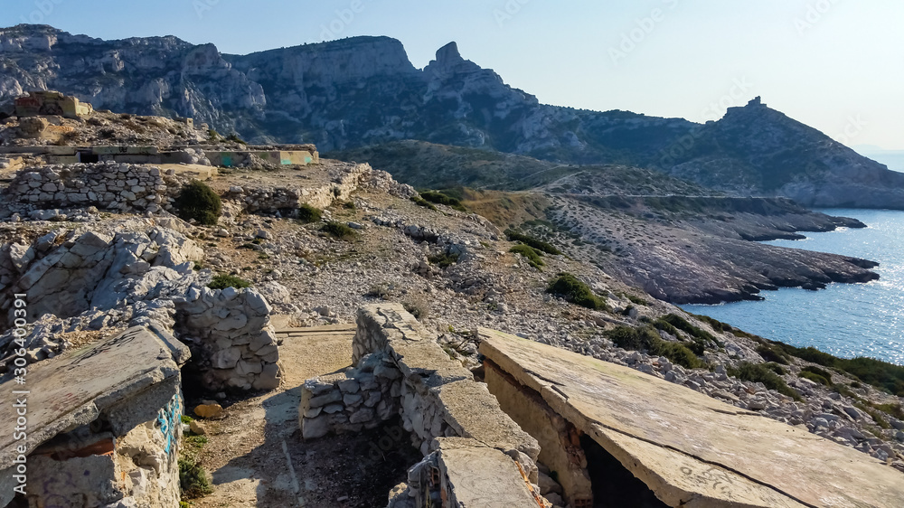 Φωτογραφία Scenic view of Calanques de Marseille in the south of France.