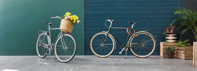 Leinwandbilder Fahrrad Klassisches Fahrrad im Freien  © jacques