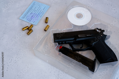 Purchase of 9mm pistol, permission to keep and carry hunting weapons pneumatic and firearms and the purchase of a pistol.