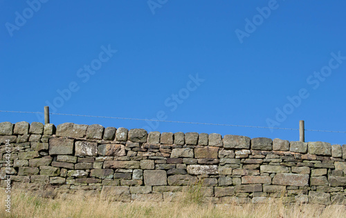 Stone wall moor