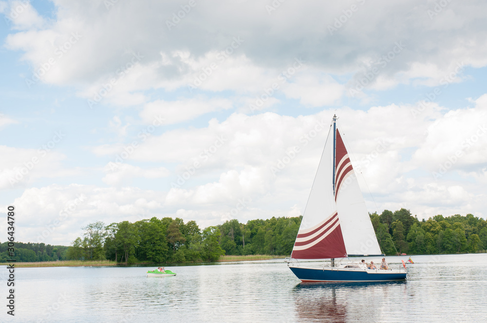 Fototapeta premium sailboat in the sea