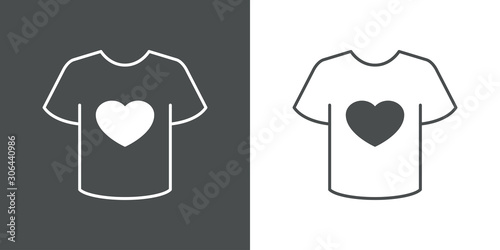 Icono plano lineal camiseta t con corazón en fondo gris y fondo blanco