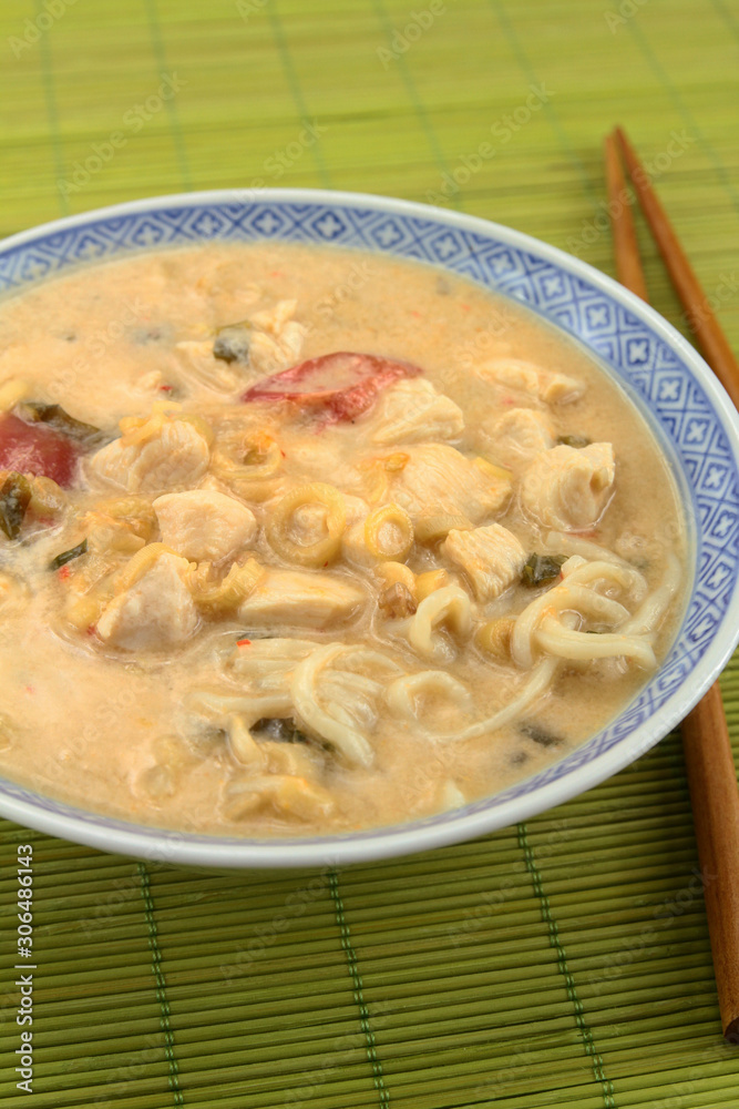 Thai soup with easy chicken and coconut