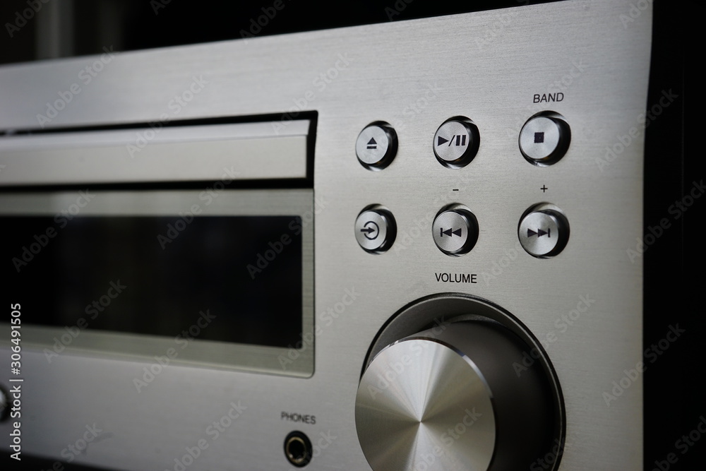 コンポ　ステレオ　ボリューム　CDトレー　前面　液晶　パネル