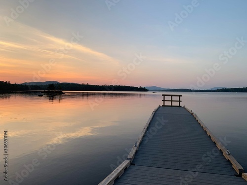 Fototapeta Naklejka Na Ścianę i Meble -  floating wood path on a lake