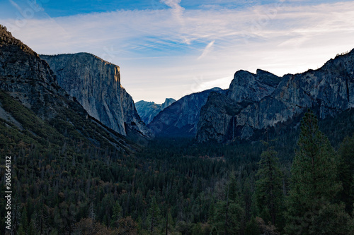 Yosemite Nationalpark bei herbstlichem Sonnenaufgang