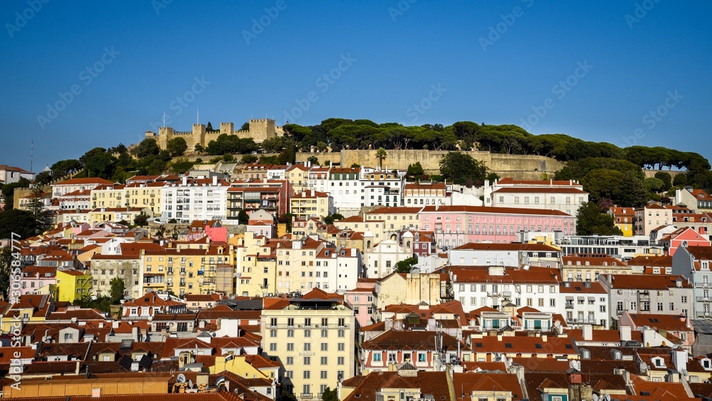 View over Lisbon with the Castelo de Sao Jorge in the background.