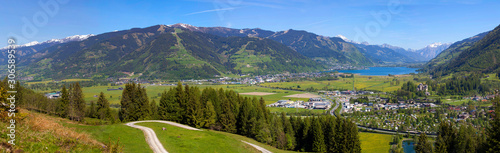 Zell am See im Pinzgau im Salzburger Land © christakramer