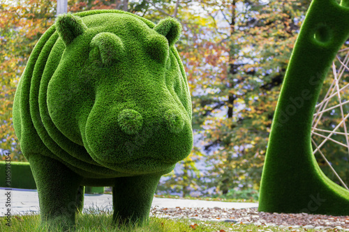 Fotótapéta hippo created from bushes at green animals. Topiary gardens