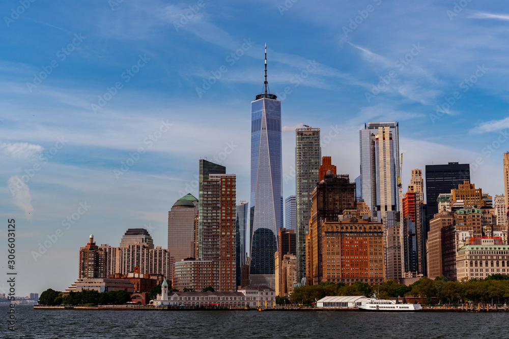 Fototapeta premium Widok na południowy Manhattan z rzeki Hudson
