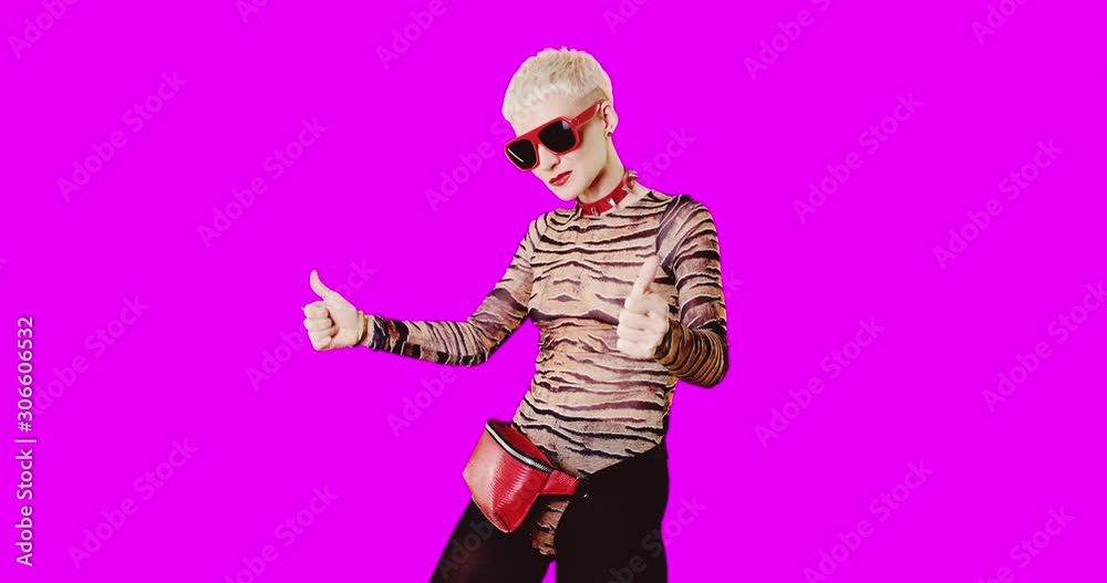 Animation gif design. Fashion girl in stylish clubbing look thumbs up
Animation gif design. Fashion girl in stylish clubbing look thumbs up