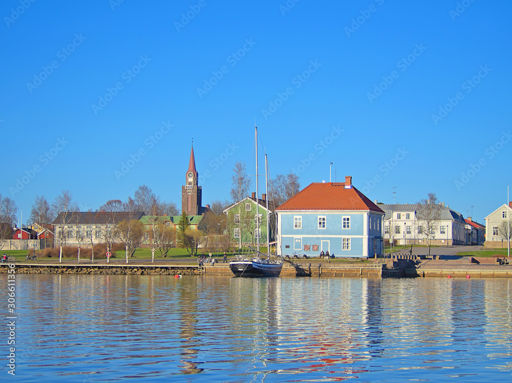 Naklejka premium Beautiful seaside view of coastal town Raahe in Finland.