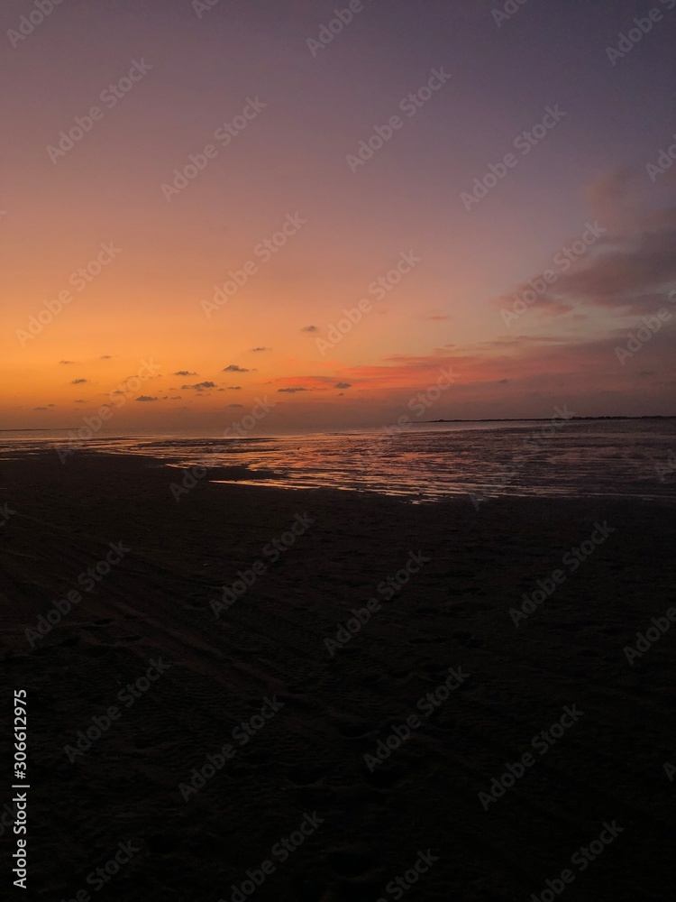 Fototapeta premium sunset over the sea