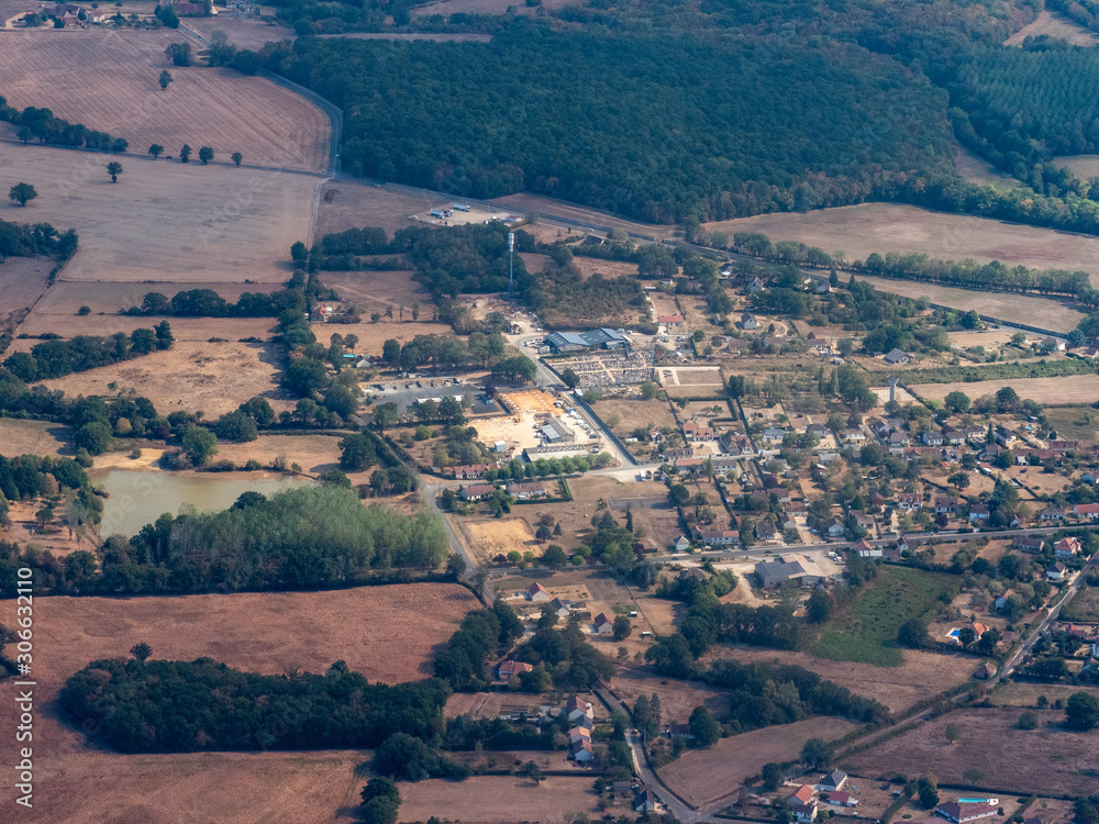 vue aérienne de la ville de Bélbre dans l'Indre en France