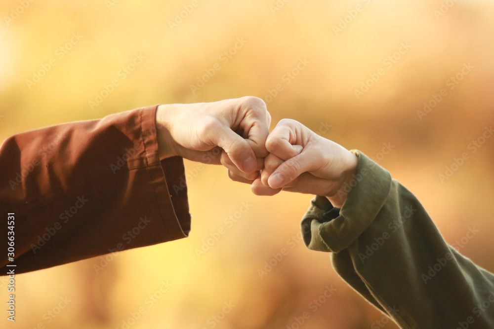 グータッチ Stock 写真 Adobe Stock