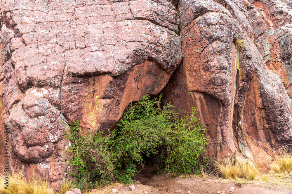 Obraz premium Rock and mountains at Ciudad de Itas park at Torotoro in Bolivia.