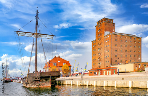 Hansestadt Wismar an der Ostsee, Hafen photo