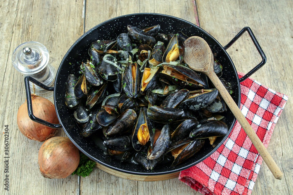 mussels cooked in the marinière mussels cooked in the marinière