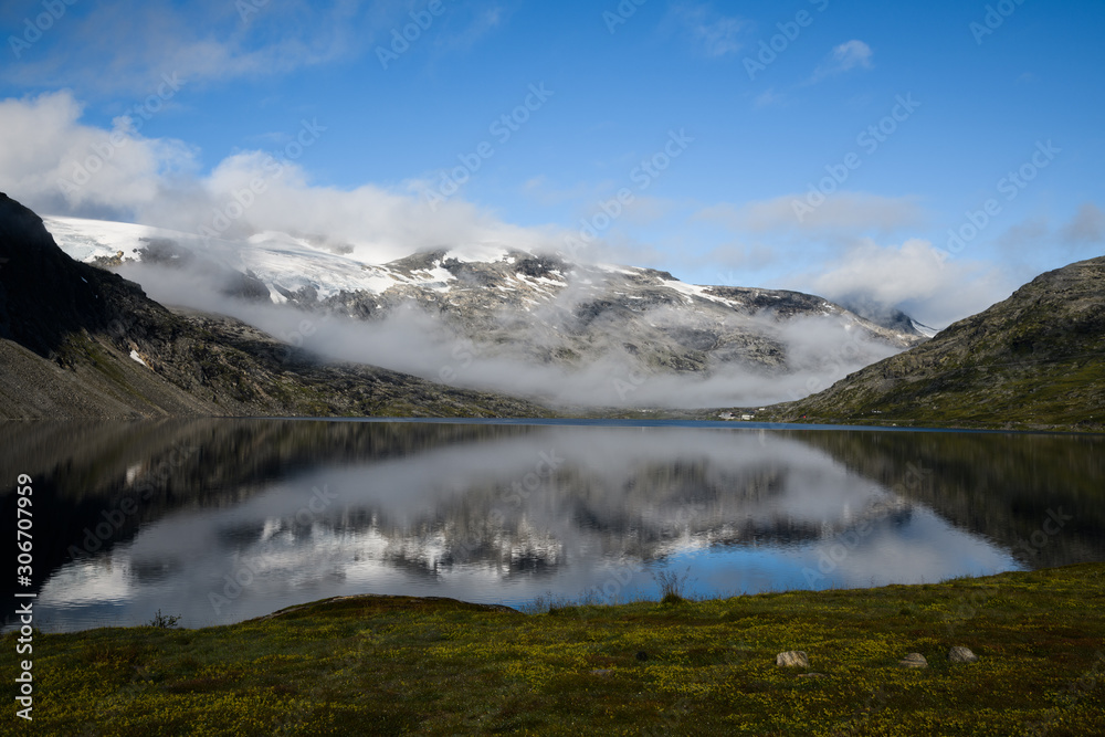 Lac de montagne Norvège