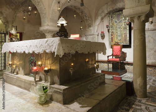 Fotografie, Tablou The tomb of Saint Nicholas in Bari