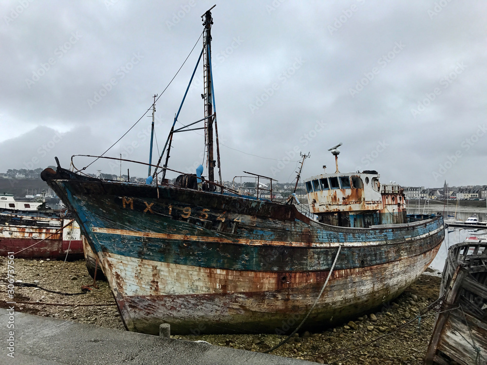 Shipwreck on the north coast of France Shipwreck on the north coast of France
