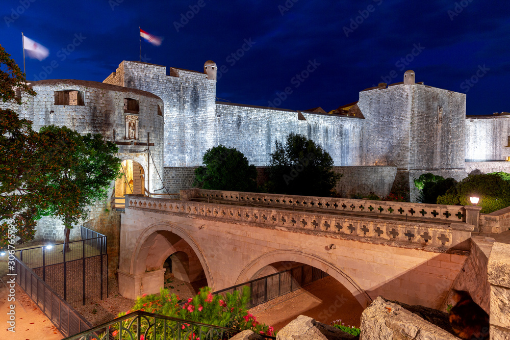 Dubrovnik. Pile Gate at night.