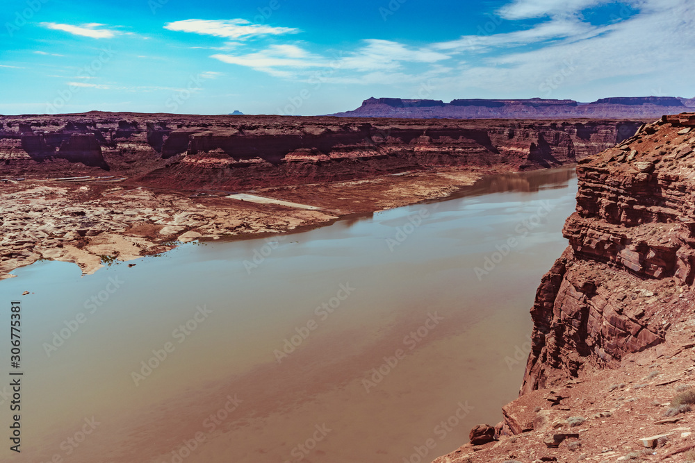 Overview on the Colorado river from Hite Overlook