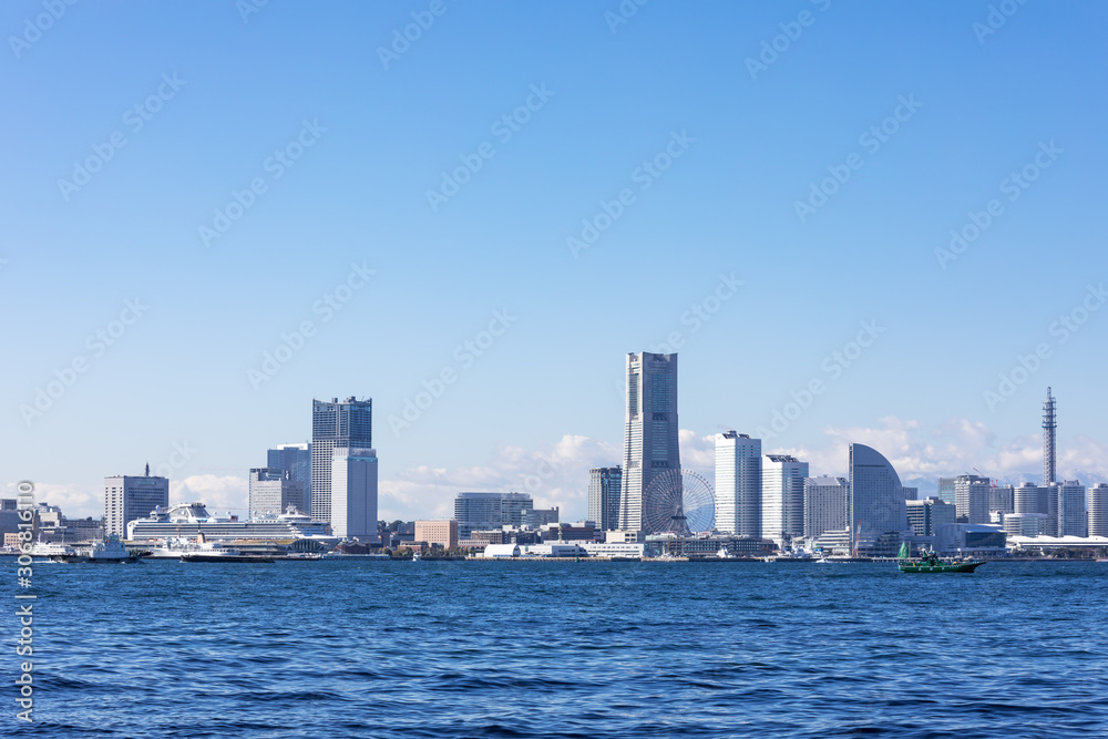 (神奈川県ｰ都市風景)埠頭から望む横浜湾岸エリア３