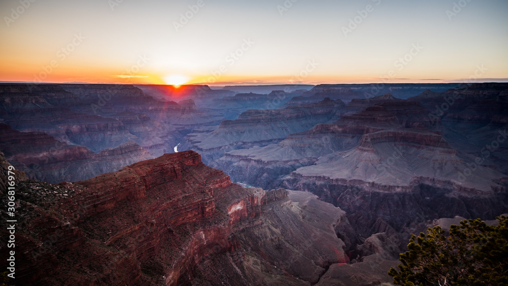 Sunset over the Grand Canyon National Park from Hopi Point