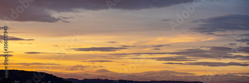 Fototapeta Naklejka Na Ścianę i Meble -  beautiful sky at sunrise in the south of France