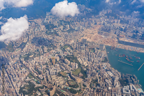 Aerial view of the Hong Kong main island © Kit Leong