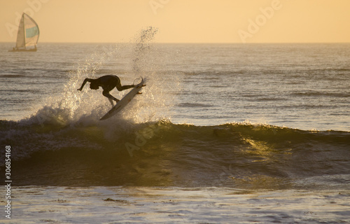 Canvas Print Surfer Arial In Califronia At Sunset