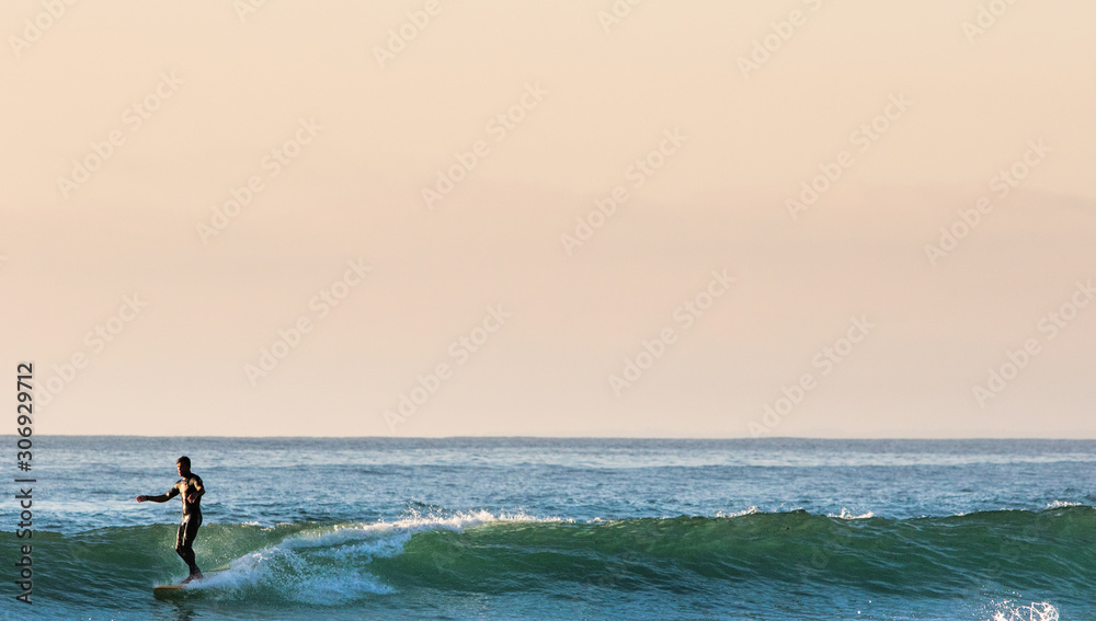 Fototapeta premium Surf session à la Torche, Bretagne