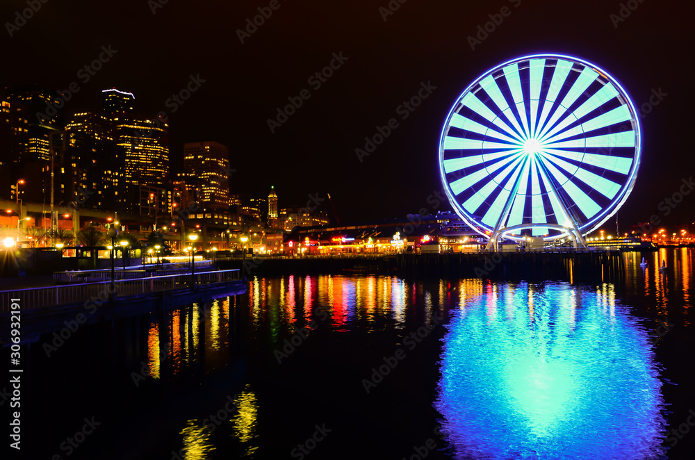 Night view of Seattle Great Wheel observation at Pier 57 in Seattle, Washington