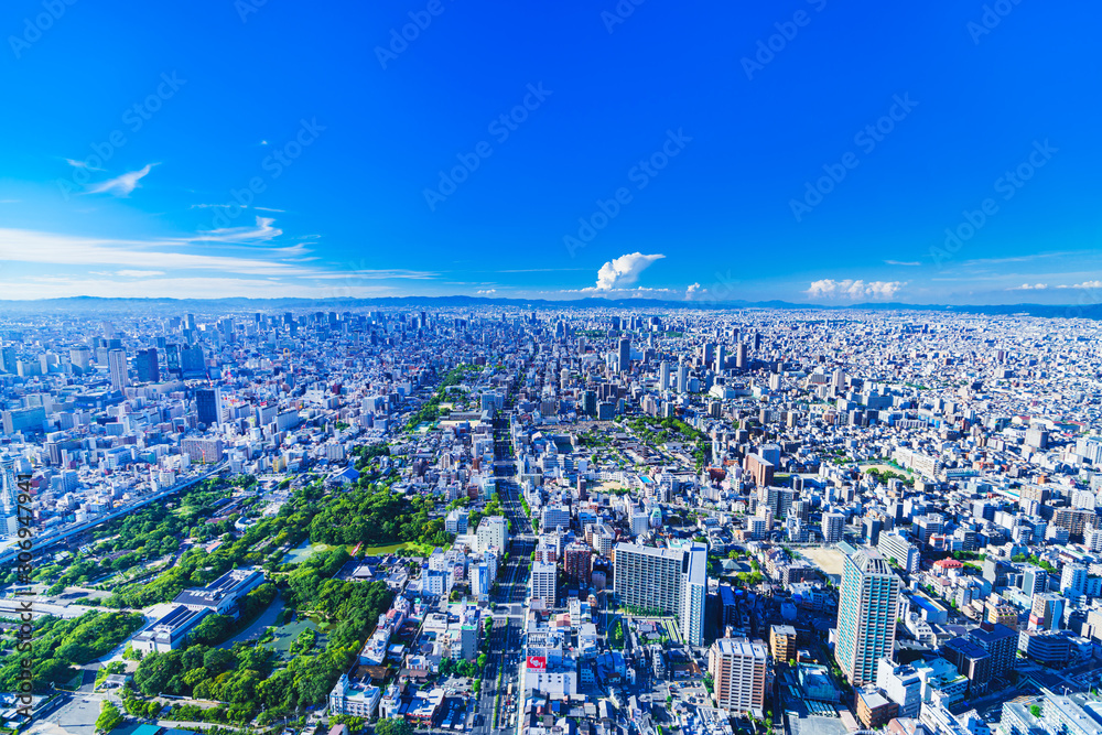 Fototapeta premium Krajobraz miasta Osaka Kansai Japonia Panorama Kita Wysoki kąt widok z lotu ptaka Czyste błękitne niebo Urban business real estate
