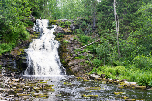 The highest waterfall in Karelia - waterfall 