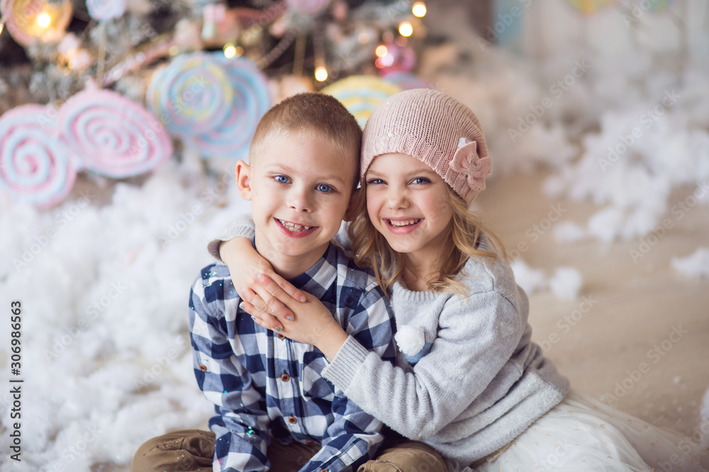 Obraz premium brother and sister 6-7-8 years old, happy children, bright colors