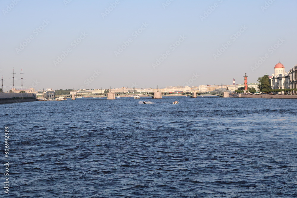 Exchange bridge over the Neva